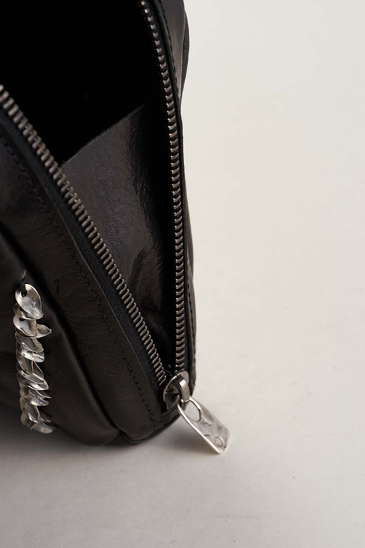 daniele basta leather and silver bags - DETAIL